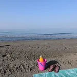 아파트 Fantastic - Beachfront