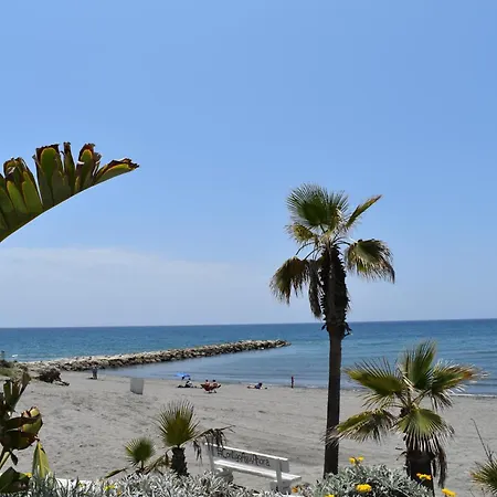 Fantastic - Beachfront