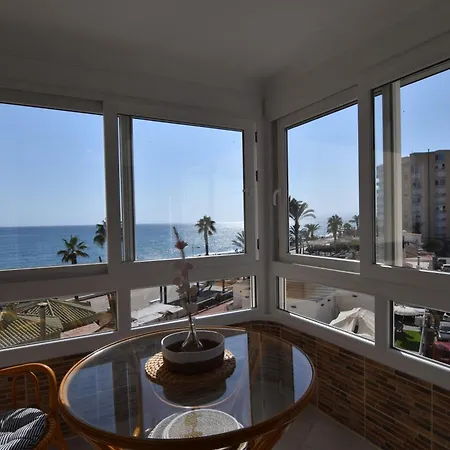 Fantastic - Beachfront *