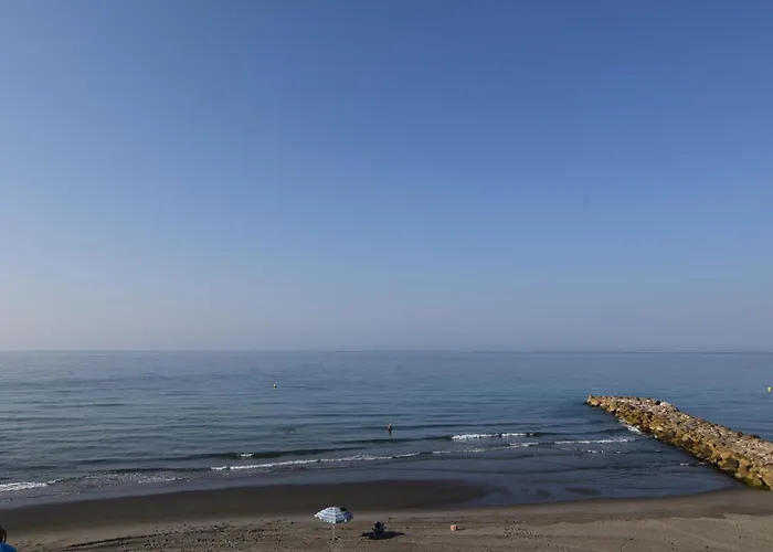 Fantastic - Beachfront *