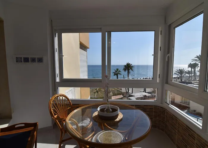 Fantastic - Beachfront Apartment *
